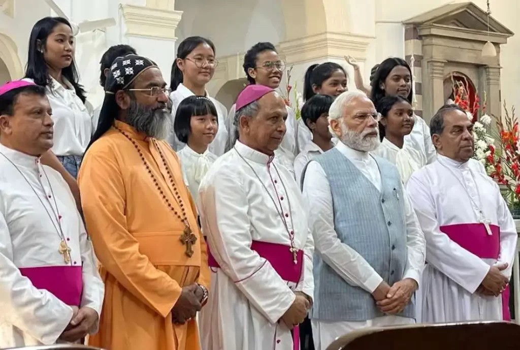 Indian PM’s cathedral visit evokes hope among Christians – Lighting Herald